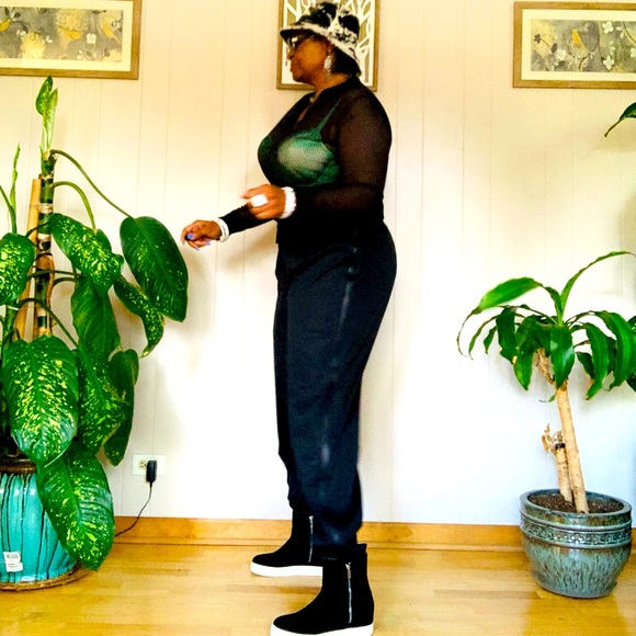 ✨Steve Madden✨ Black Suede Hightop Platform Sneakers W/Dual Zipper - Picture 11 of 14